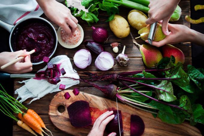 Comment mieux se nourrir grâce aux 50 aliments les plus riches en nutriments