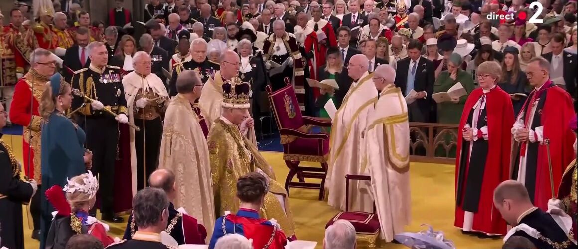 "Une expérience intimidante" : Charles III revient sur le diagnostic "effrayant" de son cancer